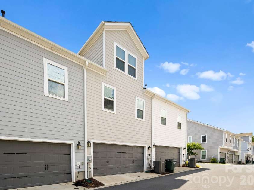 5012 Calvine Mill Way, Charlotte, NC 28205.  MLS# CAR4413396, YatesRealty ID 44794. 