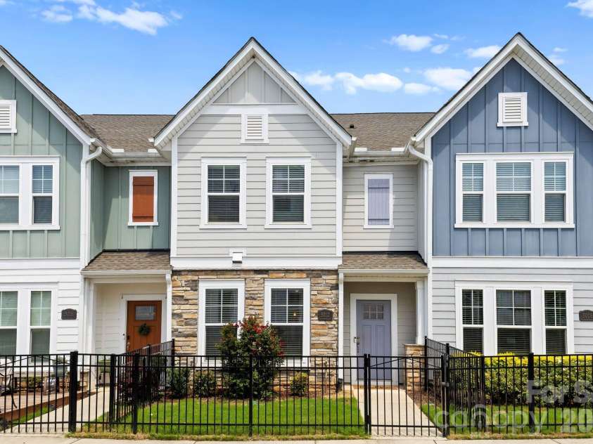 5012 Calvine Mill Way, Charlotte, NC 28205.  MLS# CAR4413396, YatesRealty ID 44794. 
