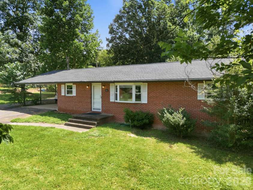 376 School Road, Asheville, NC 28803.  MLS# CAR4407081, YatesRealty ID 44798. 