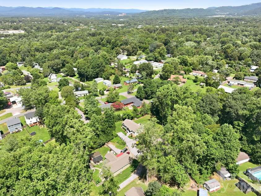 376 School Road, Asheville, NC 28803.  MLS# CAR4407081, YatesRealty ID 44798. 