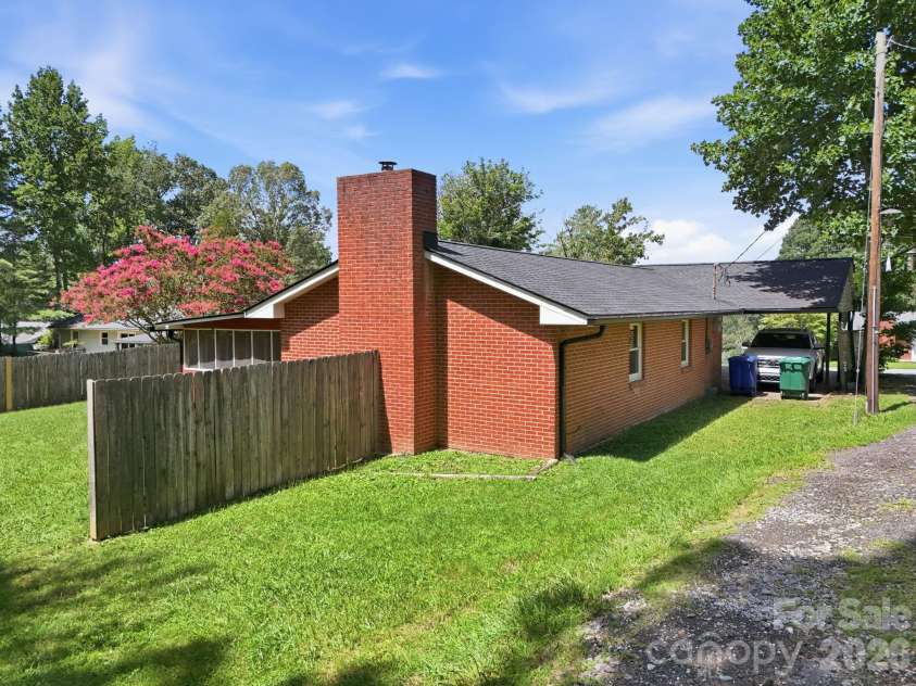 376 School Road, Asheville, NC 28803.  MLS# CAR4407081, YatesRealty ID 44798. 