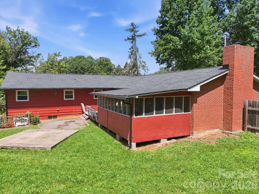 376 School Road, Asheville, NC 28803.  MLS# CAR4407081, YatesRealty ID 44798. 