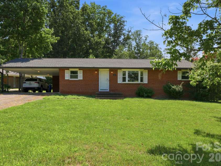 376 School Road, Asheville, NC 28803.  MLS# CAR4407081, YatesRealty ID 44798. 