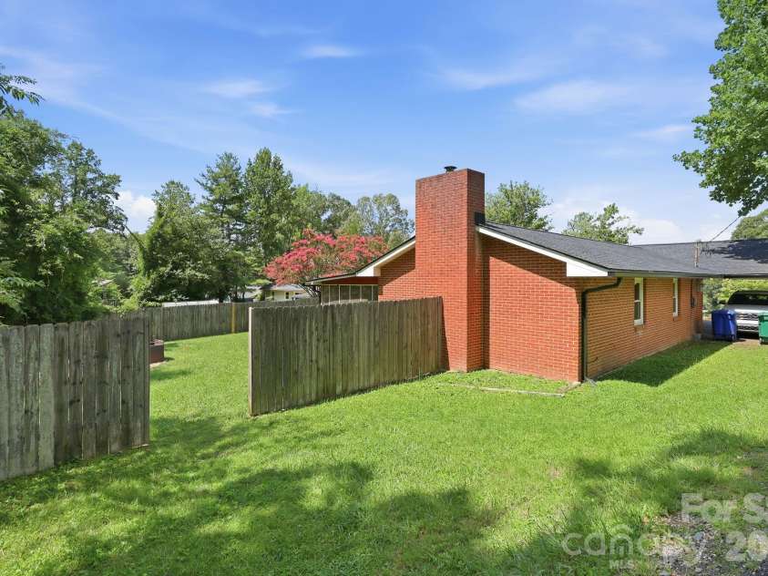 376 School Road, Asheville, NC 28803.  MLS# CAR4407081, YatesRealty ID 44798. 