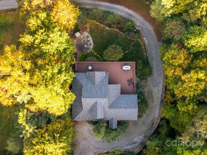 300 Falls View Drive, Lake Toxaway, NC 28774.  MLS# CAR4311504, YatesRealty ID 448. 