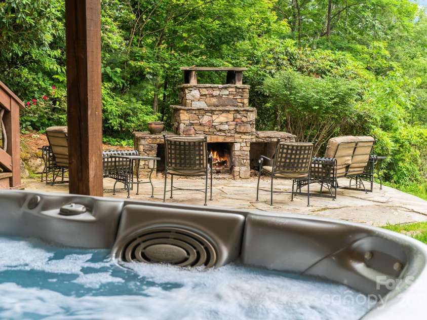 300 Falls View Drive, Lake Toxaway, NC 28774.  MLS# CAR4311504, YatesRealty ID 448. 