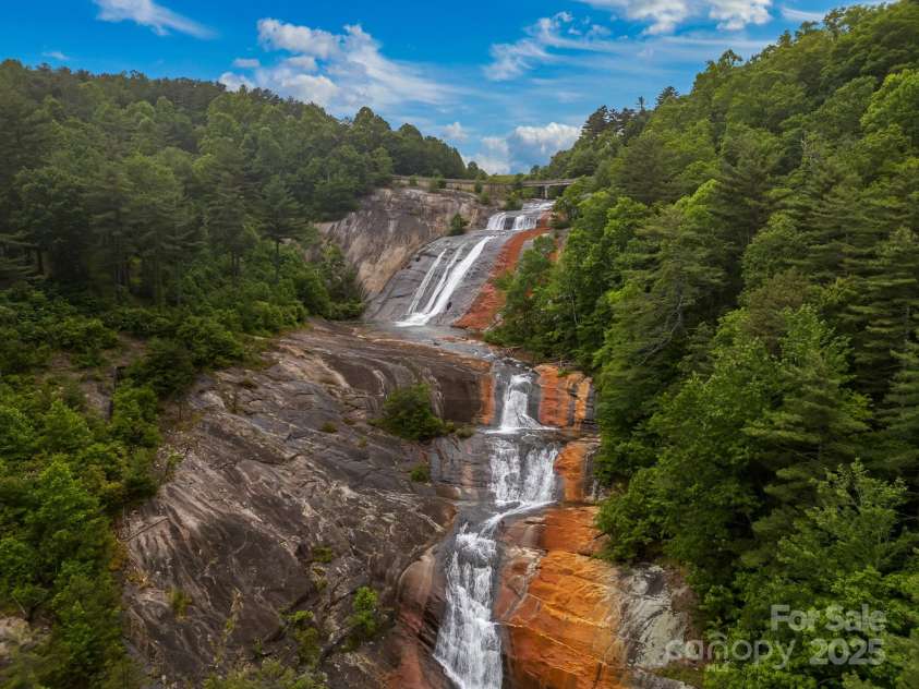 300 Falls View Drive, Lake Toxaway, NC 28774.  MLS# CAR4311504, YatesRealty ID 448. 