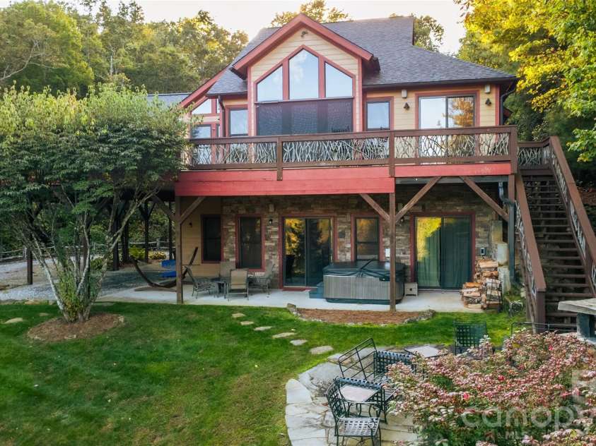 300 Falls View Drive, Lake Toxaway, NC 28774.  MLS# CAR4376323, YatesRealty ID 448. 