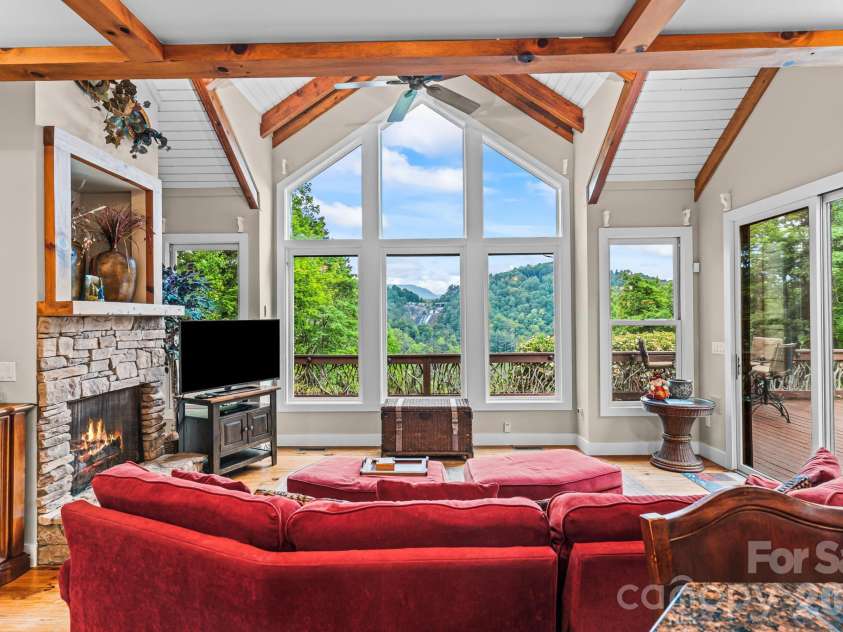 300 Falls View Drive, Lake Toxaway, NC 28774.  MLS# CAR4376323, YatesRealty ID 448. 