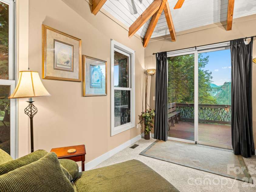 300 Falls View Drive, Lake Toxaway, NC 28774.  MLS# CAR4376323, YatesRealty ID 448. 