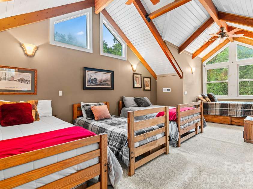 300 Falls View Drive, Lake Toxaway, NC 28774.  MLS# CAR4376323, YatesRealty ID 448. 