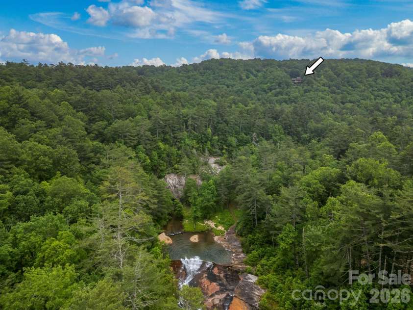 300 Falls View Drive, Lake Toxaway, NC 28774.  MLS# CAR4376323, YatesRealty ID 448. 