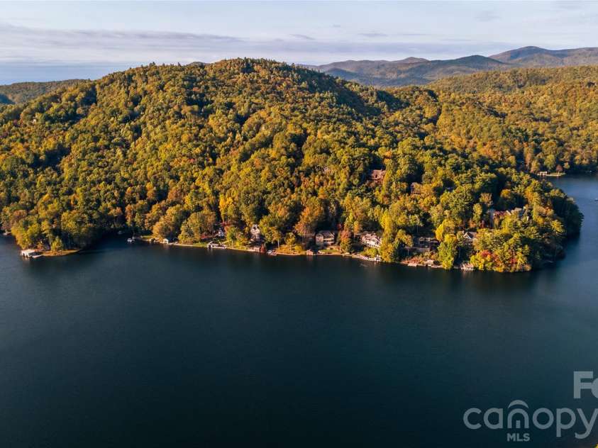 300 Falls View Drive, Lake Toxaway, NC 28774.  MLS# CAR4376323, YatesRealty ID 448. 