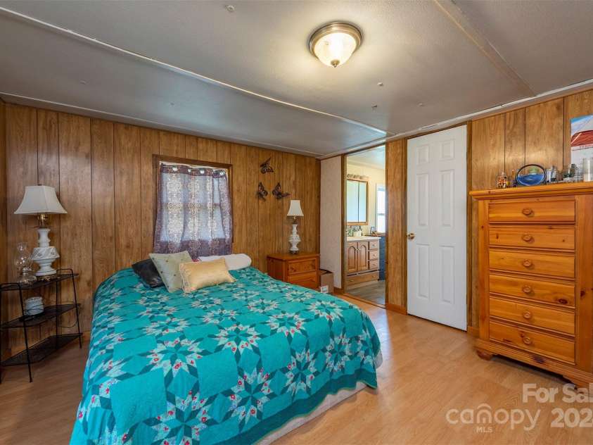 97 Oakland Drive, Burnsville, NC 28714.  MLS# CAR4117943, YatesRealty ID 448. 