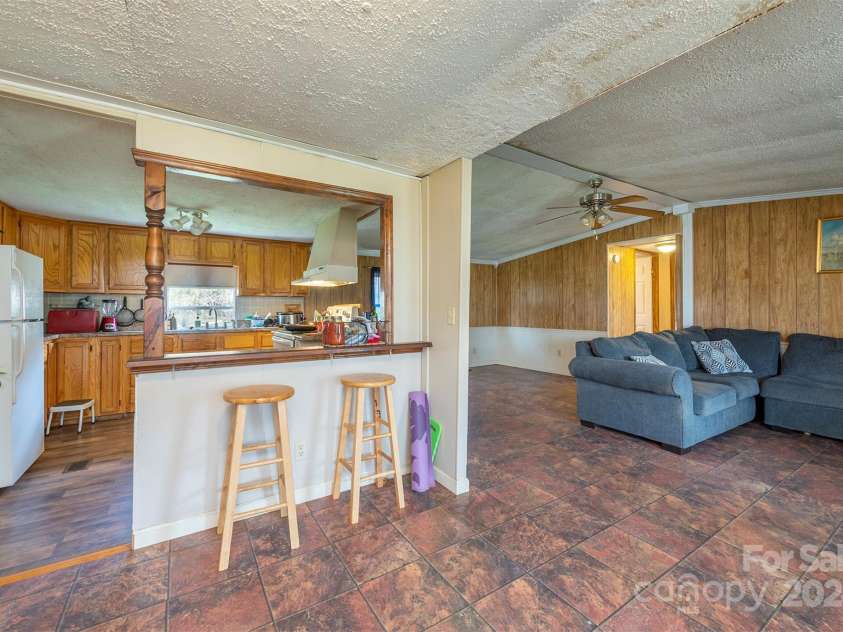 97 Oakland Drive, Burnsville, NC 28714.  MLS# CAR4117943, YatesRealty ID 448. 