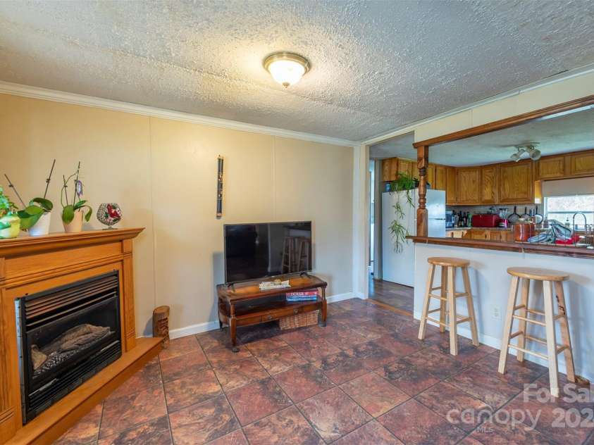 97 Oakland Drive, Burnsville, NC 28714.  MLS# CAR4117943, YatesRealty ID 448. 