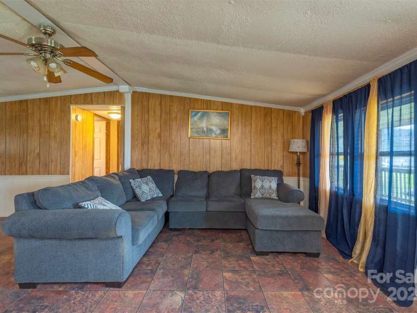 97 Oakland Drive, Burnsville, NC 28714.  MLS# CAR4117943, YatesRealty ID 448. 