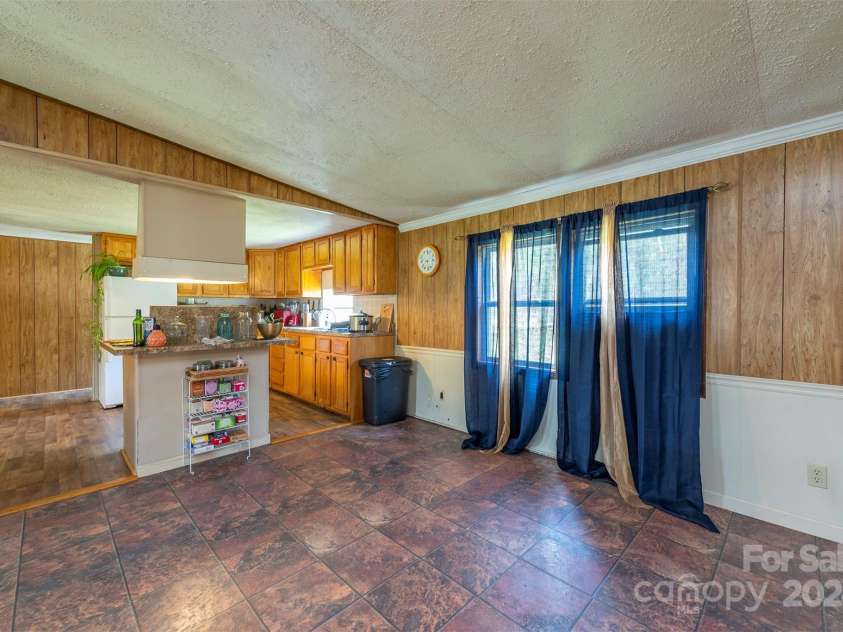 97 Oakland Drive, Burnsville, NC 28714.  MLS# CAR4117943, YatesRealty ID 448. 