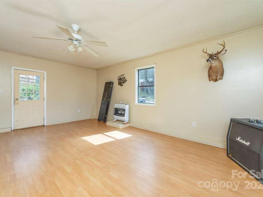 97 Oakland Drive, Burnsville, NC 28714.  MLS# CAR4117943, YatesRealty ID 448. 