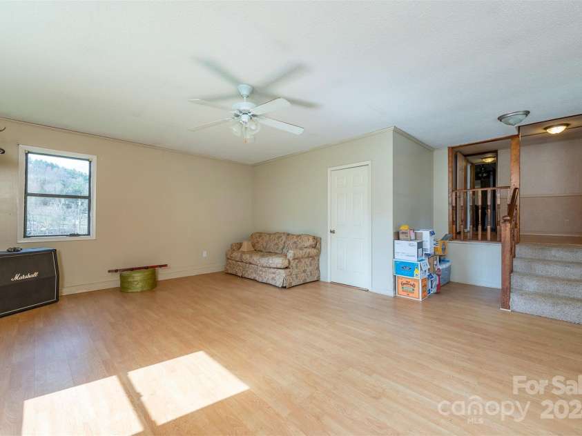 97 Oakland Drive, Burnsville, NC 28714.  MLS# CAR4117943, YatesRealty ID 448. 