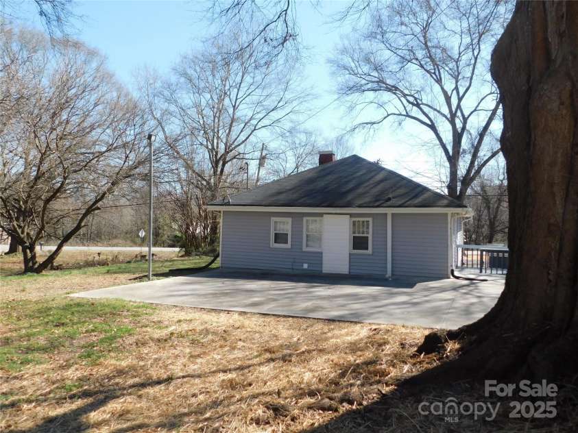 934 NC 150 Highway, Lincolnton, NC 28092.  MLS# CAR4228571, YatesRealty ID 4480. 