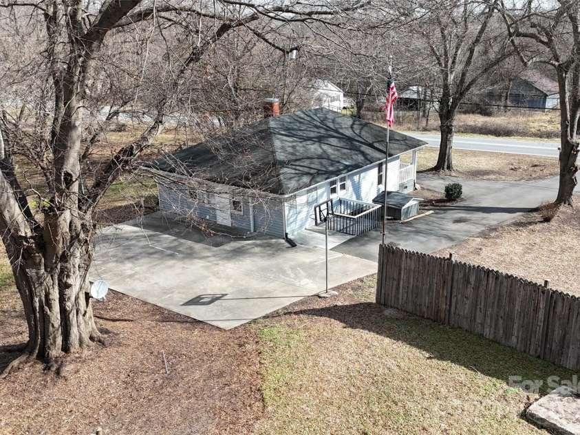 934 NC 150 Highway, Lincolnton, NC 28092.  MLS# CAR4228571, YatesRealty ID 4480. 