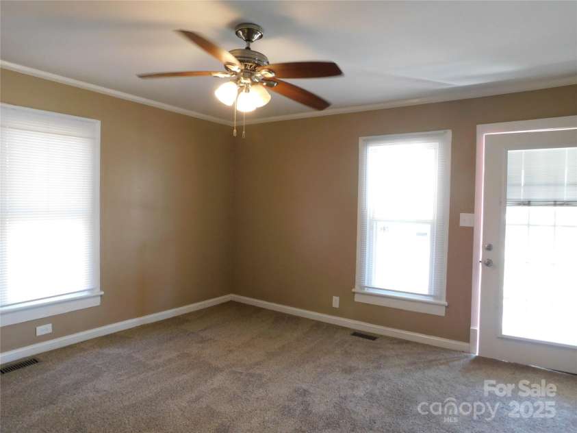 934 NC 150 Highway, Lincolnton, NC 28092.  MLS# CAR4228571, YatesRealty ID 4480. 