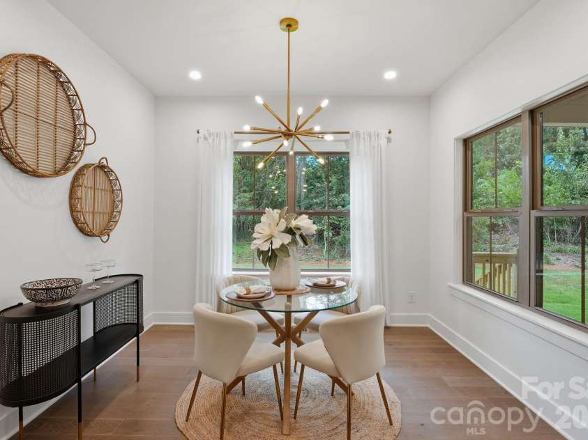 2315 Chateau Court, Matthews, NC 28105.  MLS# CAR4407259, YatesRealty ID 44800. Breakfast area.