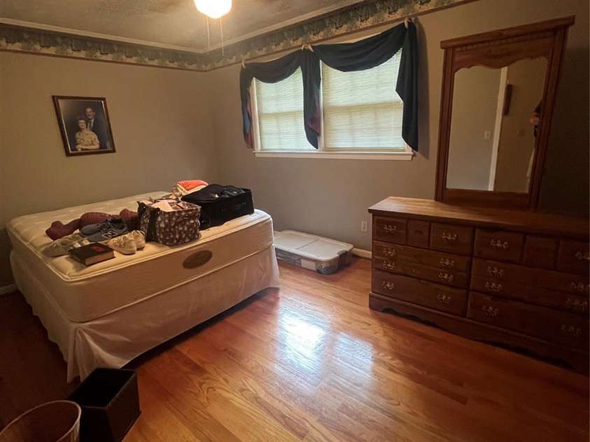 511 Crestview Drive, Albemarle, NC 28001.  MLS# CAR4415236, YatesRealty ID 44804. 