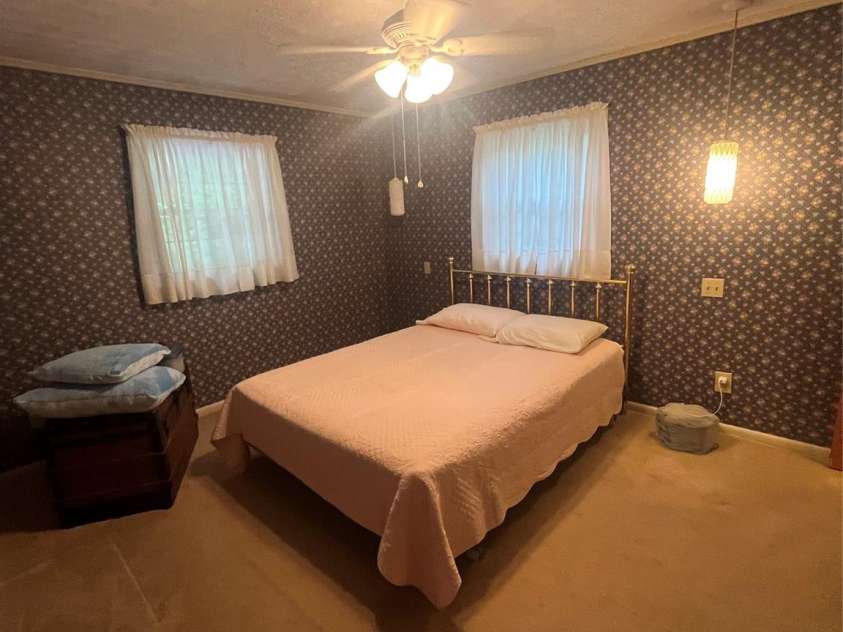 511 Crestview Drive, Albemarle, NC 28001.  MLS# CAR4415236, YatesRealty ID 44804. 