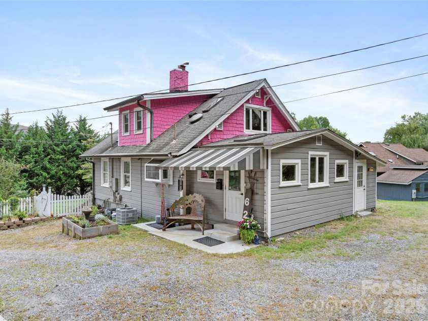 620 Old Lytle Cove Road, Swannanoa, NC 28778.  MLS# CAR4415136, YatesRealty ID 44806. 