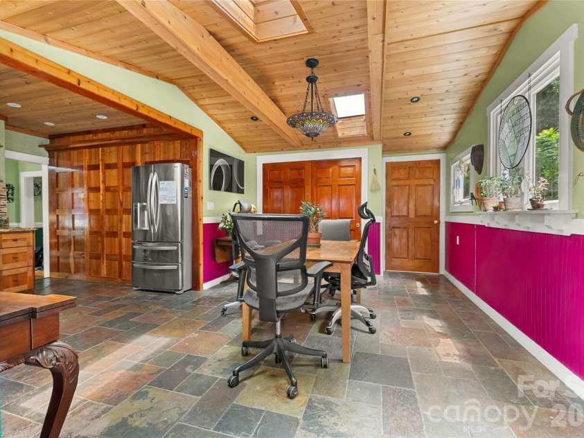 620 Old Lytle Cove Road, Swannanoa, NC 28778.  MLS# CAR4415136, YatesRealty ID 44806. 