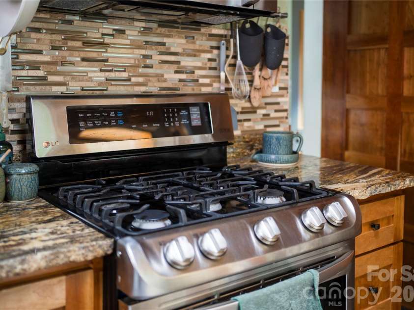 620 Old Lytle Cove Road, Swannanoa, NC 28778.  MLS# CAR4415136, YatesRealty ID 44806. 