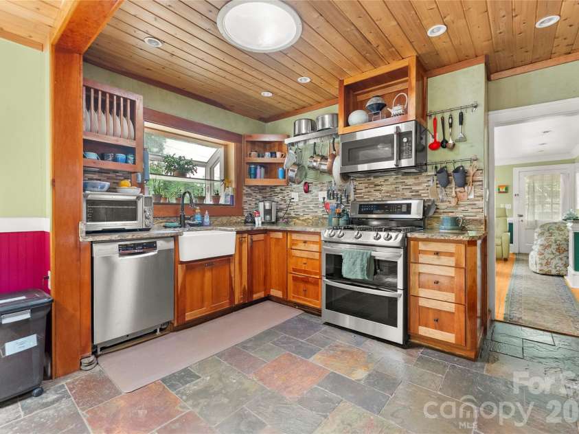 620 Old Lytle Cove Road, Swannanoa, NC 28778.  MLS# CAR4415136, YatesRealty ID 44806. Custom kitchen