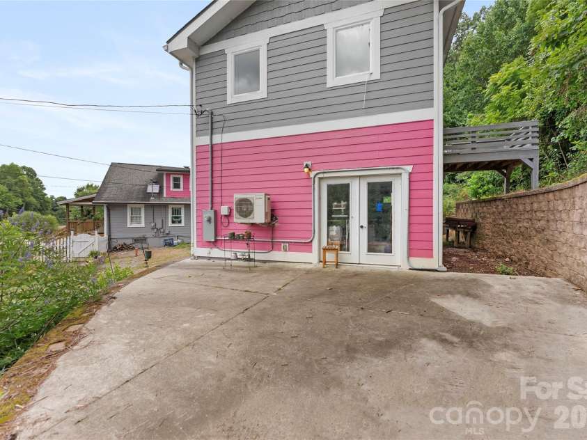 620 Old Lytle Cove Road, Swannanoa, NC 28778.  MLS# CAR4415136, YatesRealty ID 44806. Patio off the studio