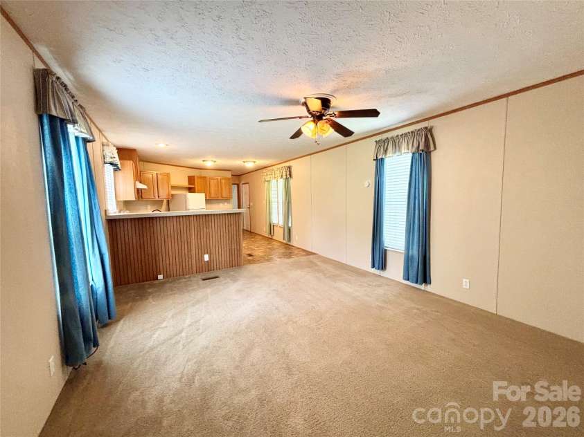 72 Greenleaf Road, Hendersonville, NC 28739.  MLS# CAR4415072, YatesRealty ID 44807. 