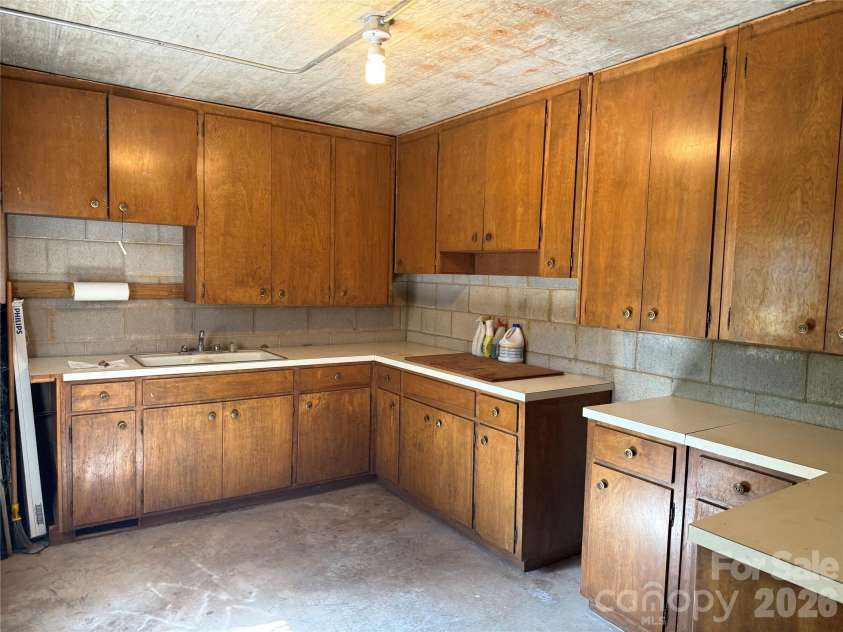 1437 Westmoreland Drive, Lancaster, SC 29720.  MLS# CAR4304728, YatesRealty ID 4481. 