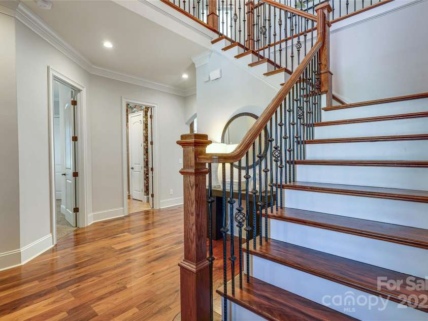 4124 Sherbrooke Drive, Charlotte, NC 28210.  MLS# CAR4224461, YatesRealty ID 4481. 