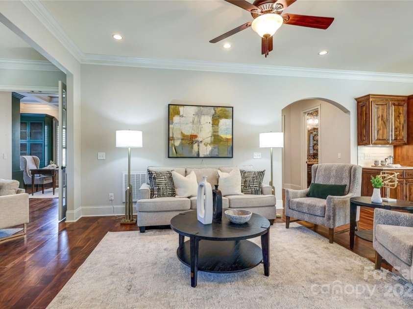 4124 Sherbrooke Drive, Charlotte, NC 28210.  MLS# CAR4224461, YatesRealty ID 4481. 