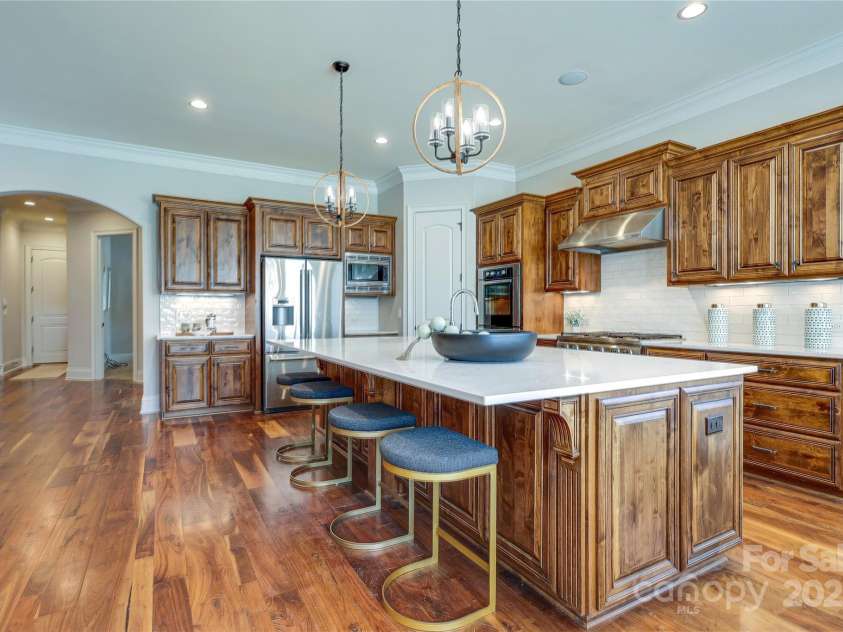 4124 Sherbrooke Drive, Charlotte, NC 28210.  MLS# CAR4224461, YatesRealty ID 4481. 
