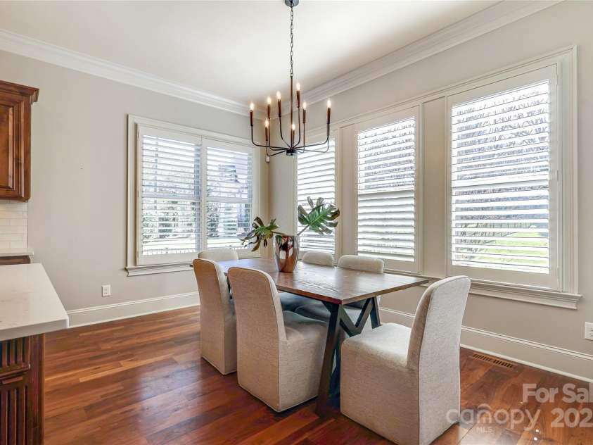 4124 Sherbrooke Drive, Charlotte, NC 28210.  MLS# CAR4224461, YatesRealty ID 4481. 