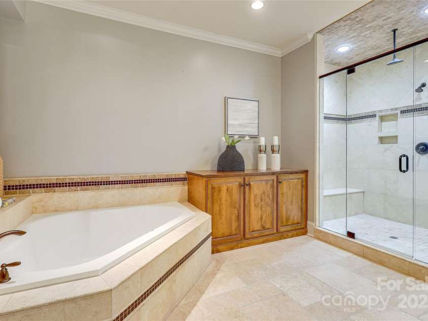 4124 Sherbrooke Drive, Charlotte, NC 28210.  MLS# CAR4224461, YatesRealty ID 4481. 