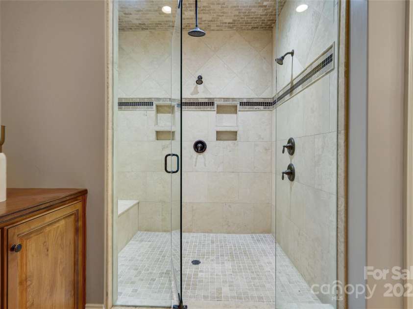 4124 Sherbrooke Drive, Charlotte, NC 28210.  MLS# CAR4224461, YatesRealty ID 4481. 