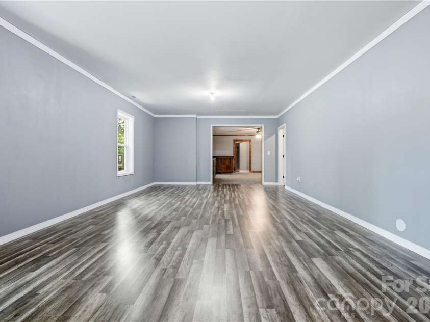 72 Summer Shade Court, Hendersonville, NC 28792.  MLS# CAR4413239, YatesRealty ID 44810. 