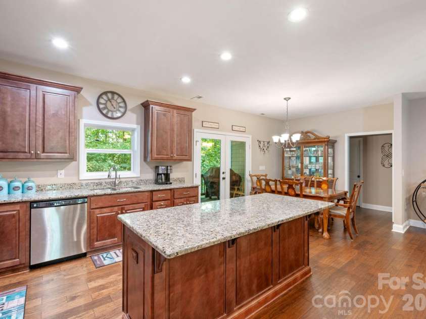 72 Summer Shade Court, Hendersonville, NC 28792.  MLS# CAR4413239, YatesRealty ID 44810. 