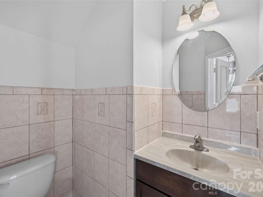 1607 Hoosac Drive, Waxhaw, NC 28173.  MLS# CAR4415250, YatesRealty ID 44812. 