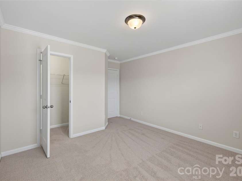 1607 Hoosac Drive, Waxhaw, NC 28173.  MLS# CAR4415250, YatesRealty ID 44812. 