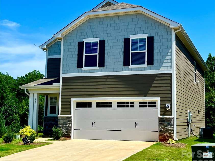 307 Bezelle Avenue, York, SC 29745.  MLS# CAR4415235, YatesRealty ID 44815. 