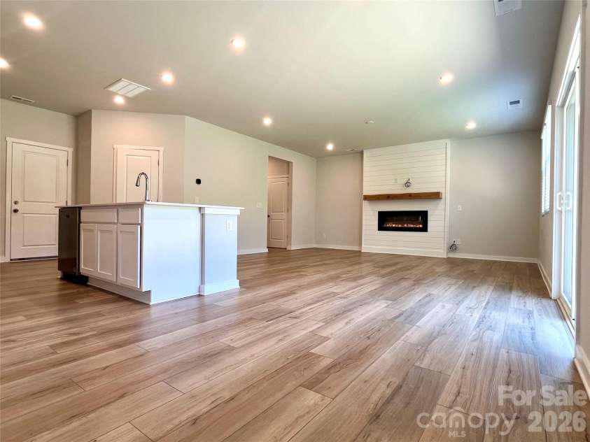 307 Bezelle Avenue, York, SC 29745.  MLS# CAR4415235, YatesRealty ID 44815. 