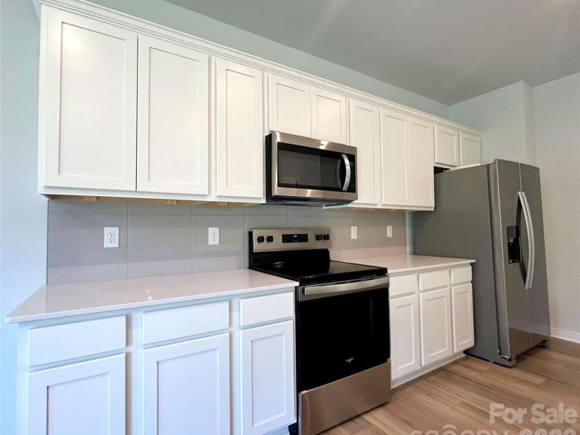 307 Bezelle Avenue, York, SC 29745.  MLS# CAR4415235, YatesRealty ID 44815. 